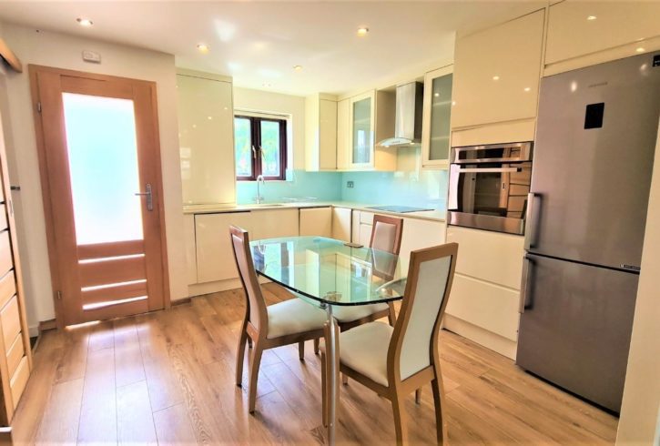 Chirie Casa 3 Dormitoare in Newham Beckton E6