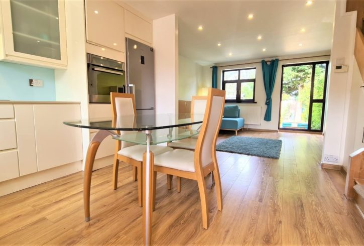 Chirie Casa 3 Dormitoare in Newham Beckton E6