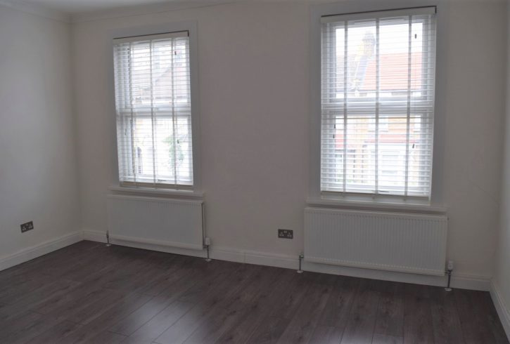 Inchiriere Casa 3 Dormitoare in Plaistow Londra E13