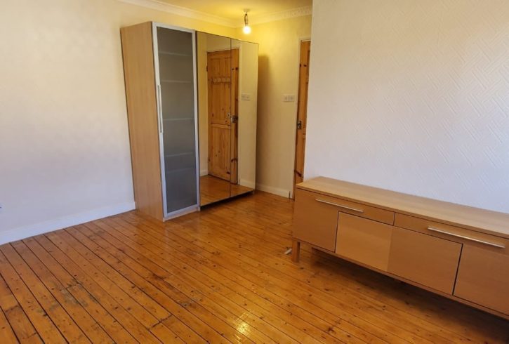 Chirie Casa 3 Dormitoare si Living in Plaistow Chirie Casa 3 Dormitoare si Living in Plaistow