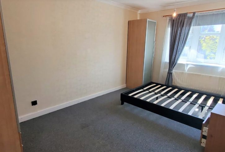 Chirie Casa 3 Dormitoare si Living in Plaistow Chirie Casa 3 Dormitoare si Living in Plaistow