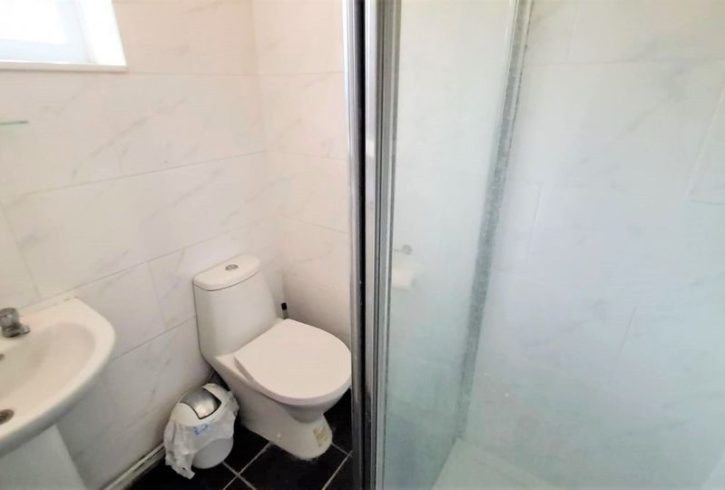 Chirie Casa 4 Dormitoare Canning Town E16 Londra UK Chirie Casa 4 Dormitoare Canning Town E16 Londra UK