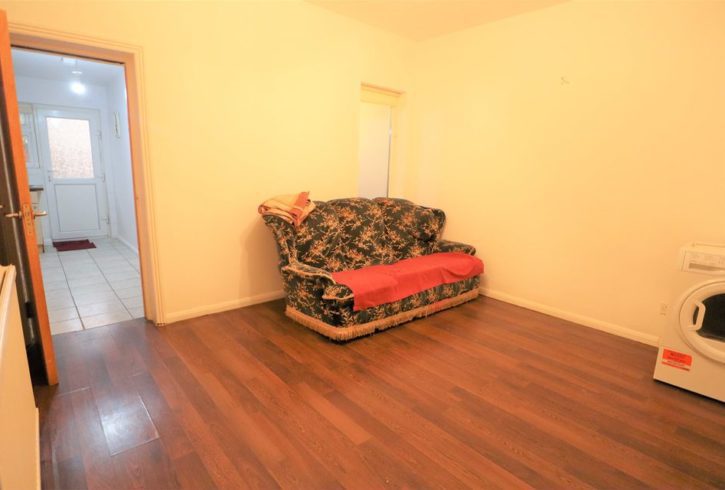 Chirie Casa 4 Dormitoare in Barking Londra UK