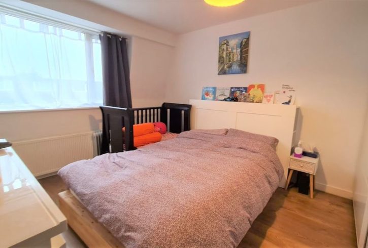 Casa 4 Dormitoare in Canning Town Londra