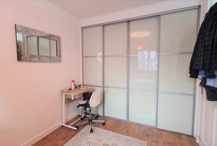 Casa 4 Dormitoare in Canning Town Londra