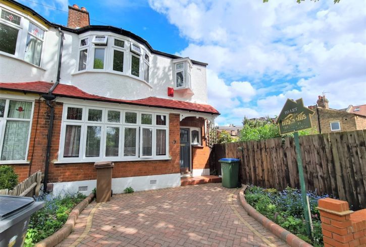 Chirie Casa 4 Dormitoare in Leytonstone Londra E11