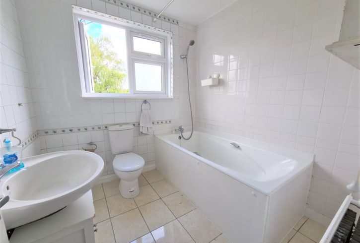 Chirie Casa 4 Dormitoare in Leytonstone Londra E11