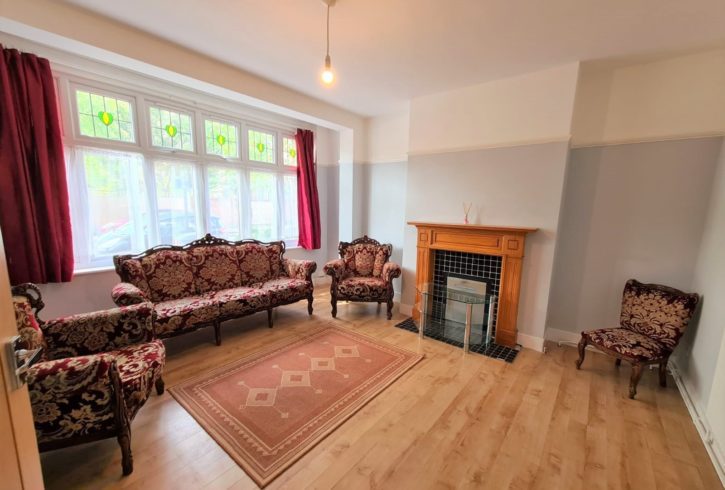 Chirie Casa 4 Dormitoare in Leytonstone Londra E11