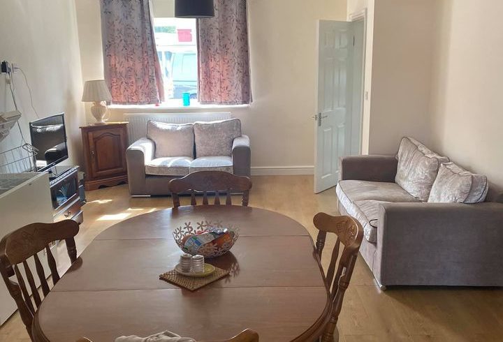 Chirie Casa 4 Dormitoare in Tamworth B78