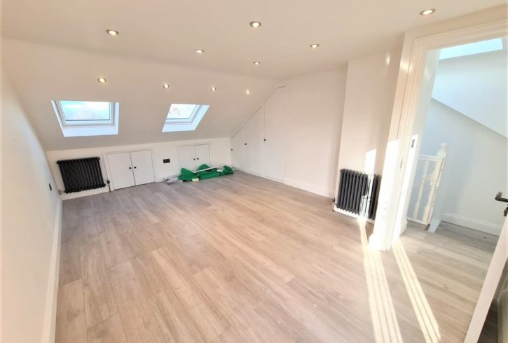 Casa 5 Dormitoare Chirie in Walthamstow Londra