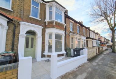 Casa 5 Dormitoare Chirie in Walthamstow Londra