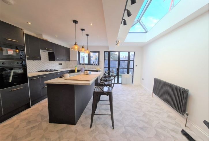 Casa 5 Dormitoare Chirie in Walthamstow Londra