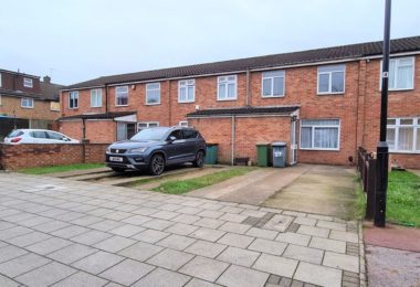 Casa 3 Dormitoare Londra