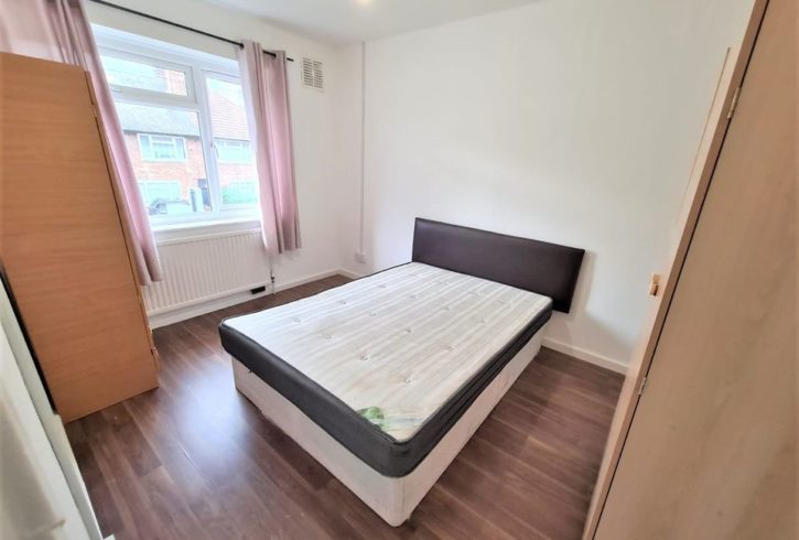 Chirie Casa 3/4 Dormitoare in Canning Town, Londra