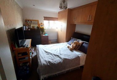 Chirie camera dubla Stratford