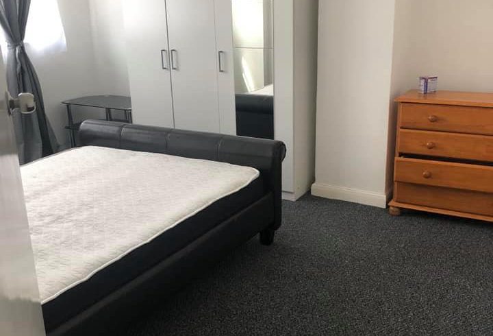 Inchiriez camera dubla in Romford - Imagine 2