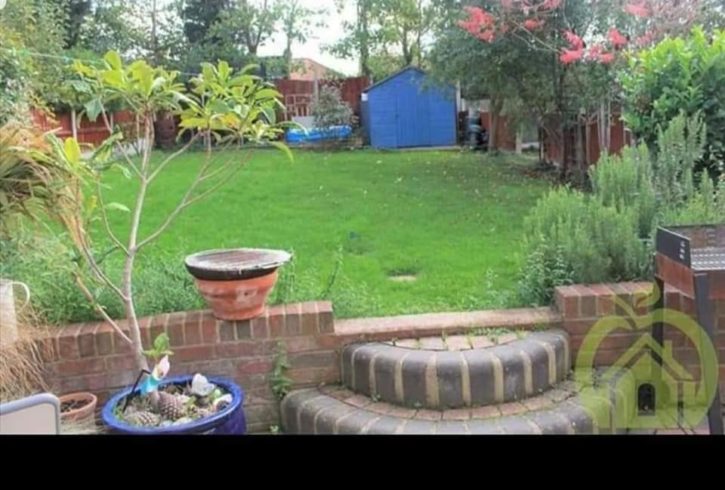 Chirie camera dubla in Romford