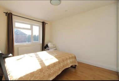 Chirie camera dubla si camera single zona Edgware Station