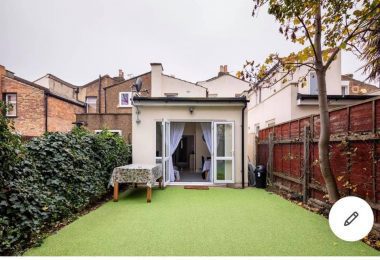 Chirie camere king size duble si locuri in camera Stratford