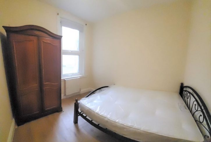 Chirie casa cu 4 dormitoare in Leytonstone