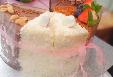 Platouri Prajituri in Slough UK