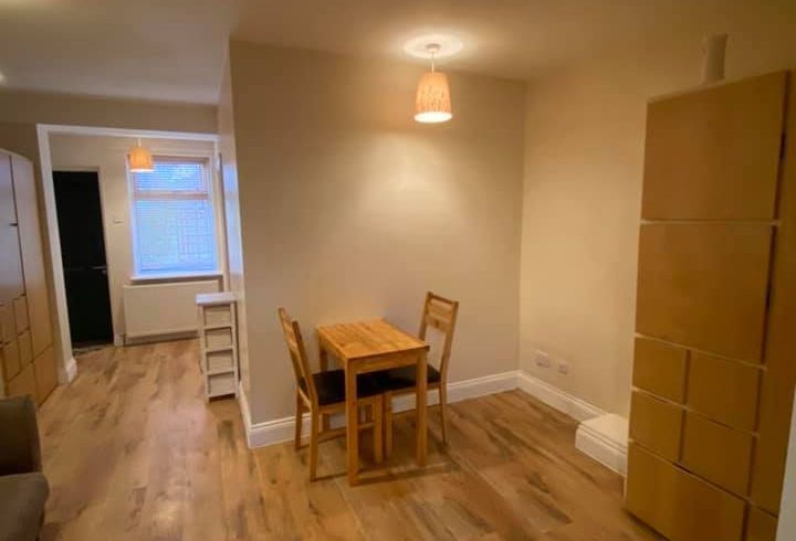 De inchiriat apartament cu o camera in zona East Finchley - Imagine 3
