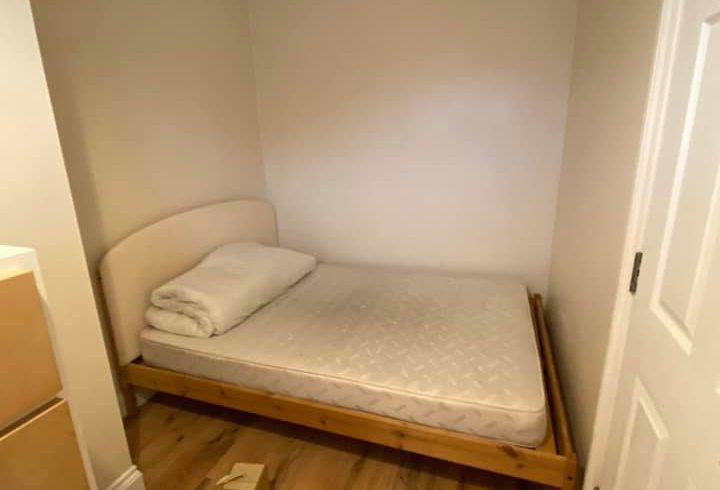 De inchiriat apartament cu o camera in zona East Finchley