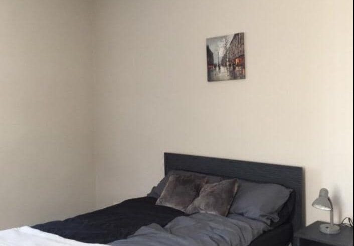 De închiriat camere duble și single in shared house zona Hanley De închiriat camere duble și single in shared house zona Hanley