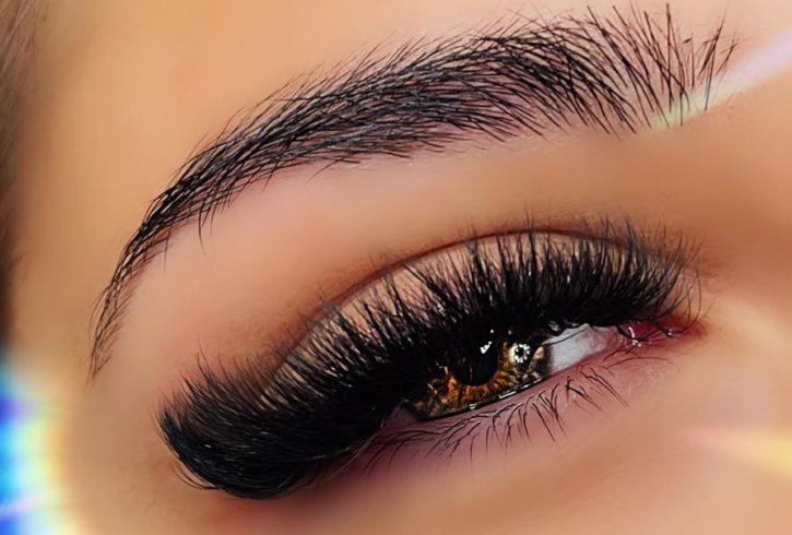 Ella’s Beauty Lash Artist - Aplic Extensii Gene in Bushey Ella’s Beauty Lash Artist - Aplic Extensii Gene in Bushey
