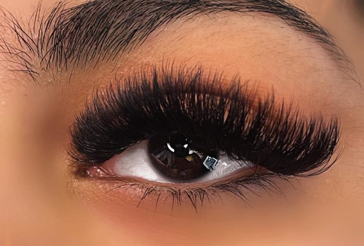 Ella’s Beauty Lash Artist - Aplic Extensii Gene in Bushey Ella’s Beauty Lash Artist - Aplic Extensii Gene in Bushey