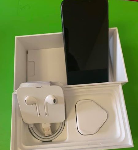 For sale iPhone X 64GB Space Gray Neverlocked - Grimsby UK