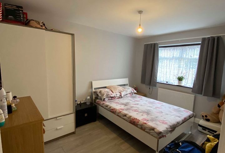 Inchiriem apartament 3 camere in zona Northolt