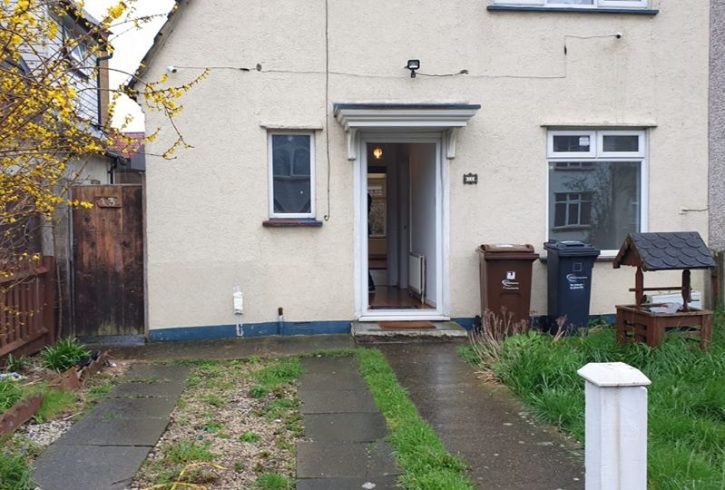 Inchiriem Casa cu 3 Domitoare in Barking - Imagine 2