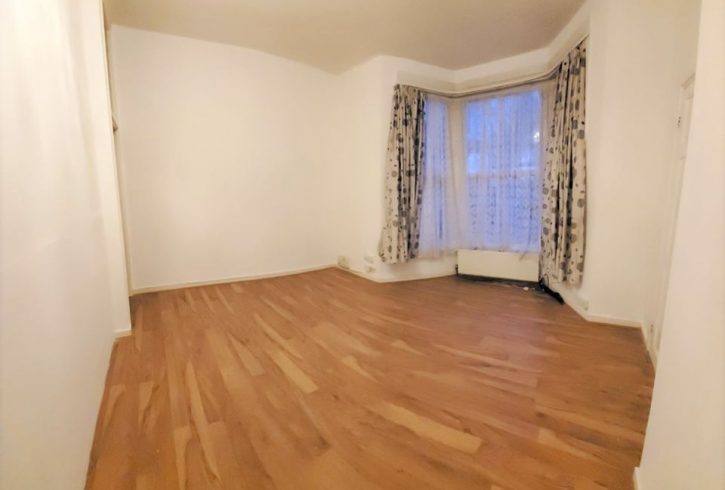 Inchiriem casa cu 3 dormitoare in Ilford