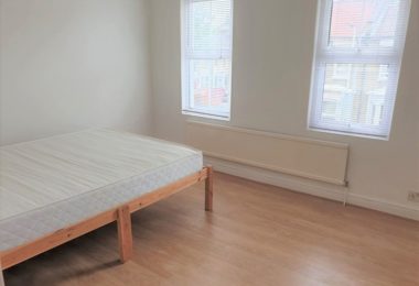 Inchiriere Casa 2 Dormitoare in Stratford, Vernom Rd E15