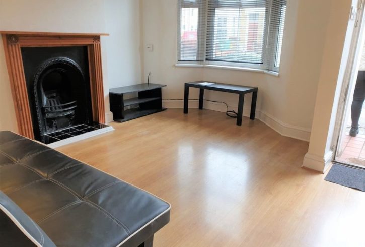 Inchiriere Casa 2 Dormitoare in Stratford, Vernom Rd E15