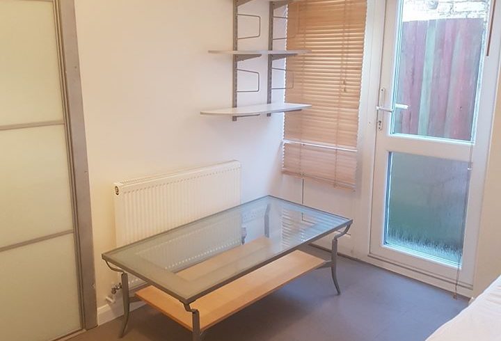 Inchiriez 2 camere dubla si single in Harrow