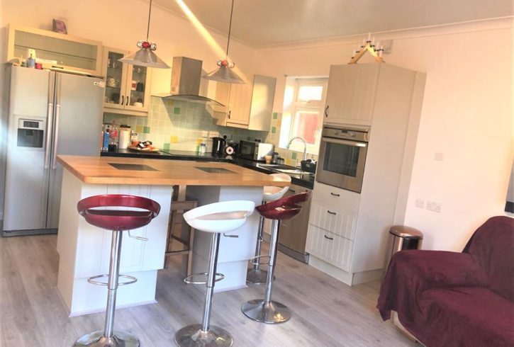 Inchiriez 2 camere dubla si single in Harrow