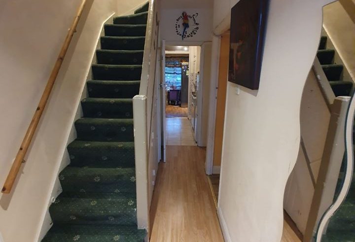 Inchiriez camera dubla Queensbury