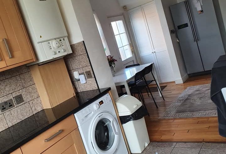 Inchiriez camera dubla in Chigwell - Imagine 7 Inchiriez camera dubla in Chigwell - Imagine 7