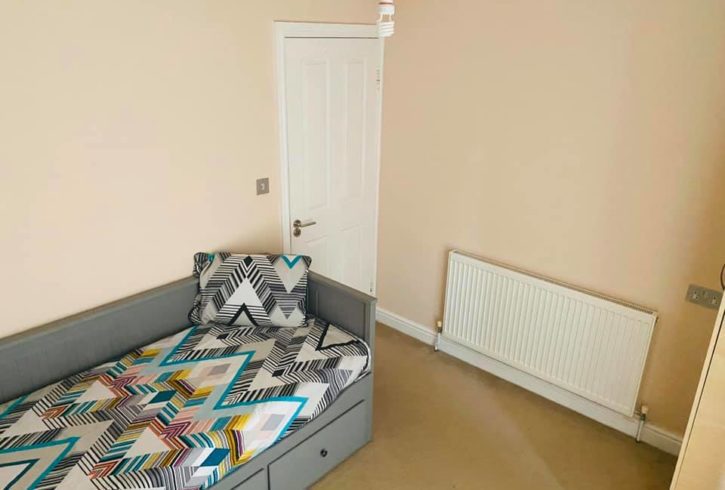 Inchiriez camera dubla in Gants Hill