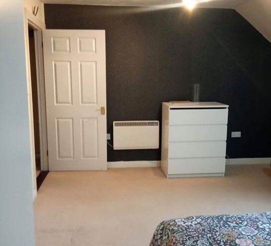 Inchiriez camera dubla in Woodford Green - Imagine 3