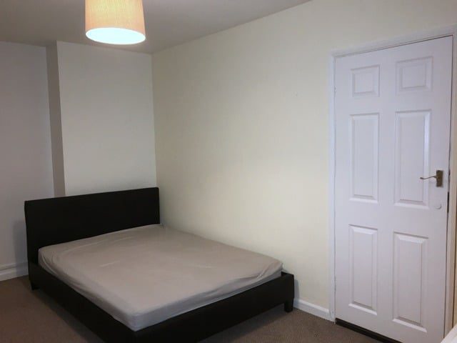 Inchiriez camera dubla large in Dagenham