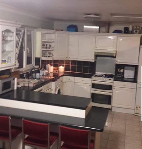 Inchiriez camera king size Ilford