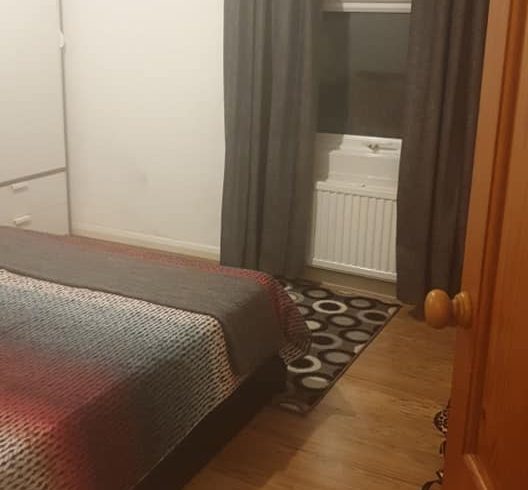 Inchiriez casa mobilata cu 3 camere in Bromley Soutk - Imagine 2 Inchiriez casa mobilata cu 3 camere in Bromley Soutk - Imagine 2