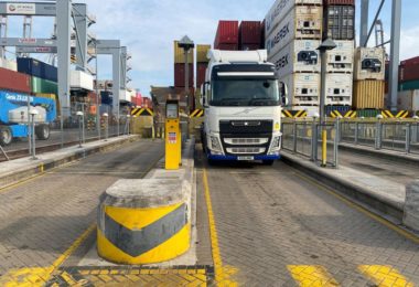 Inna Freight angajeaza Soferi HGV Class 1 Containere