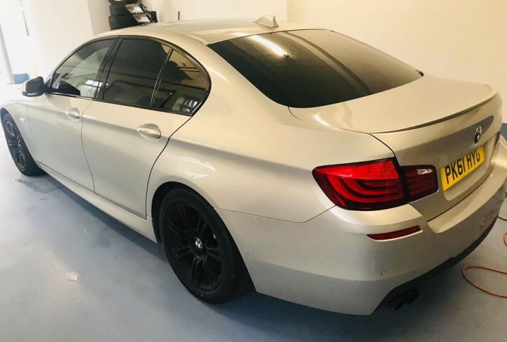 Instalam folii auto omologate si geamuri fumurii in UK