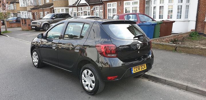 Vand masina Dacia Sandero 2018 1.0 Petrol 4700 Mile Harrow UK