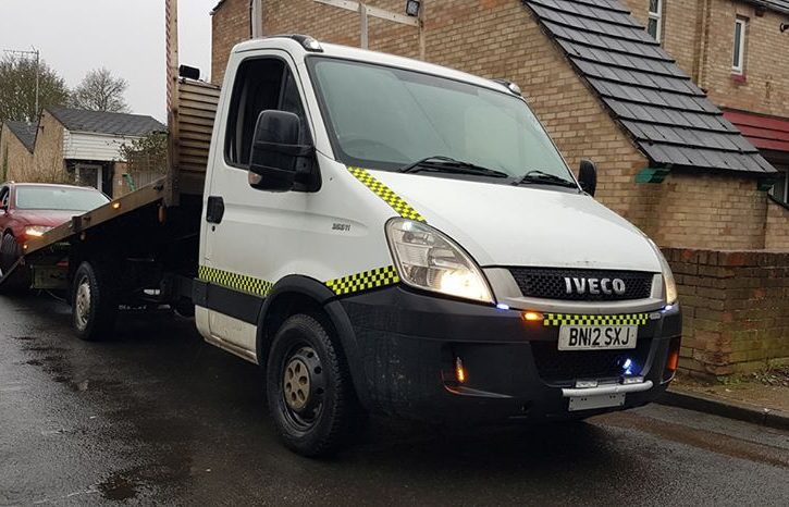 Masina de vanzare Recovery truck Tipper Iveco Basildon