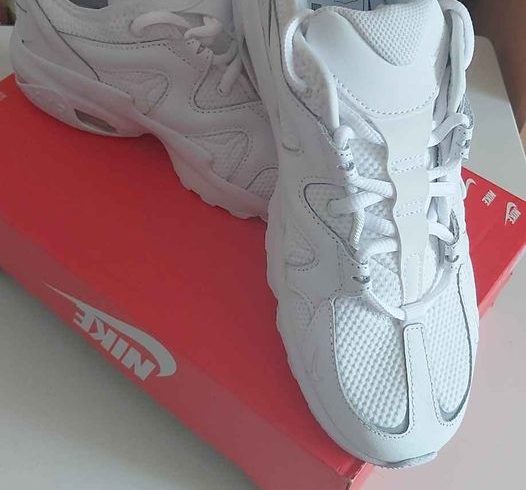 Vanzare Adidasi Nike Dama Barbati Copii in Birmingham